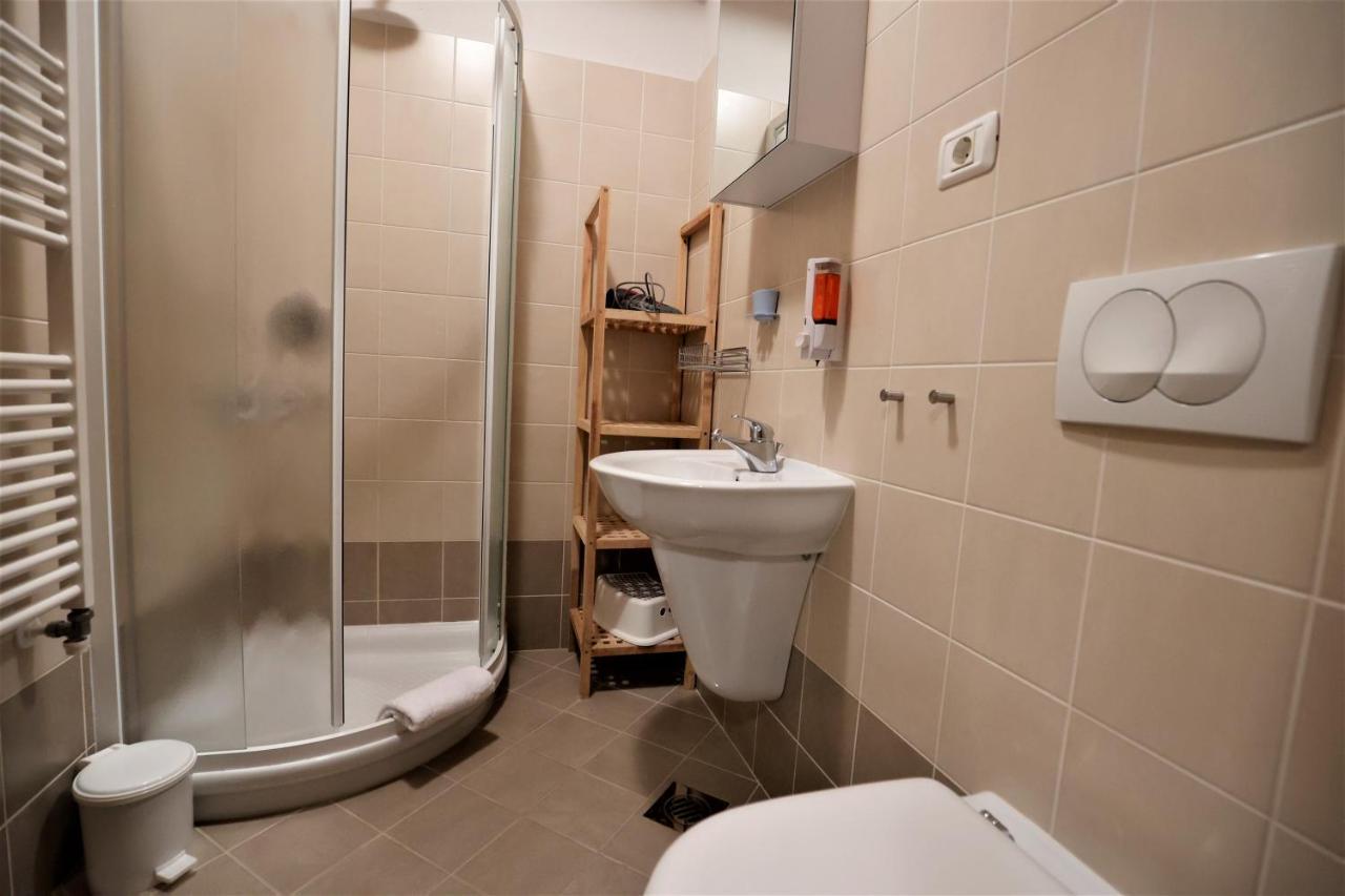 Guesthouse Idila Pod Nanosom Senozece Esterno foto