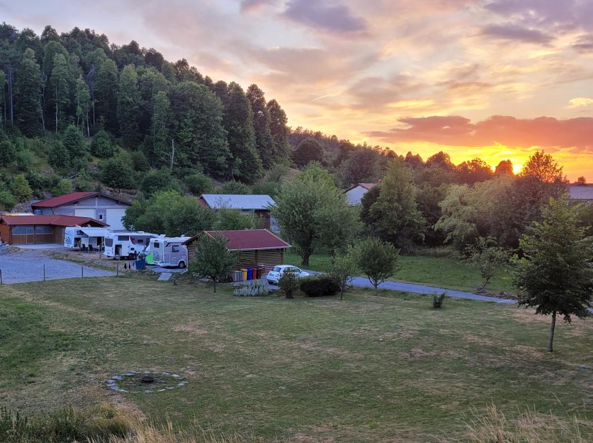 Guesthouse Idila Pod Nanosom Senozece Esterno foto