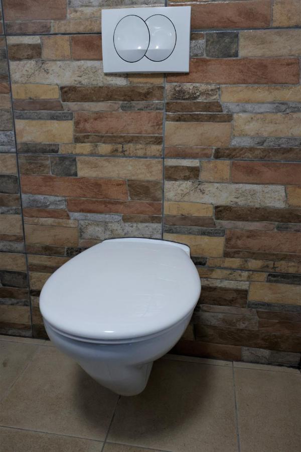 Guesthouse Idila Pod Nanosom Senozece Esterno foto