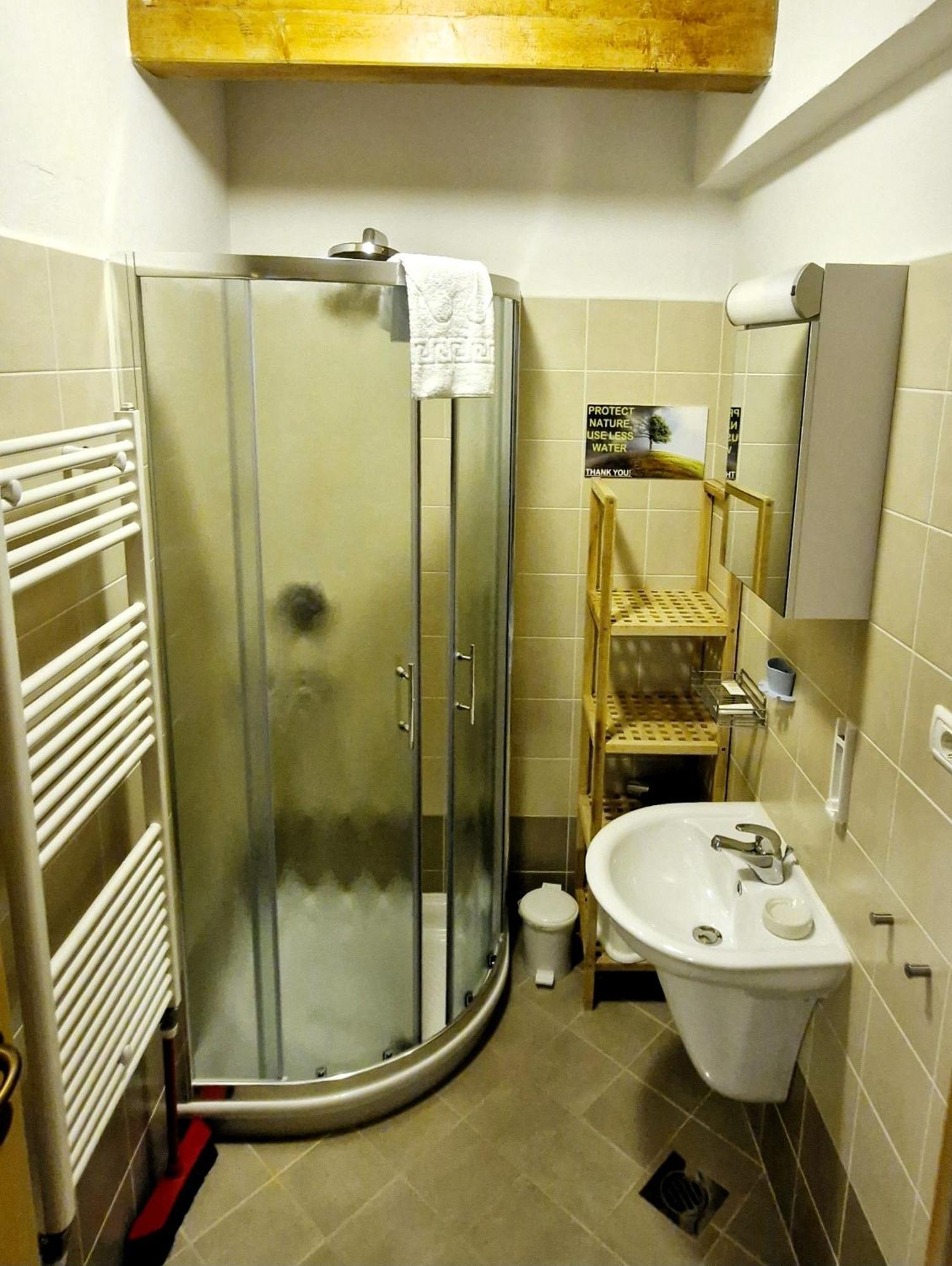 Guesthouse Idila Pod Nanosom Senozece Esterno foto