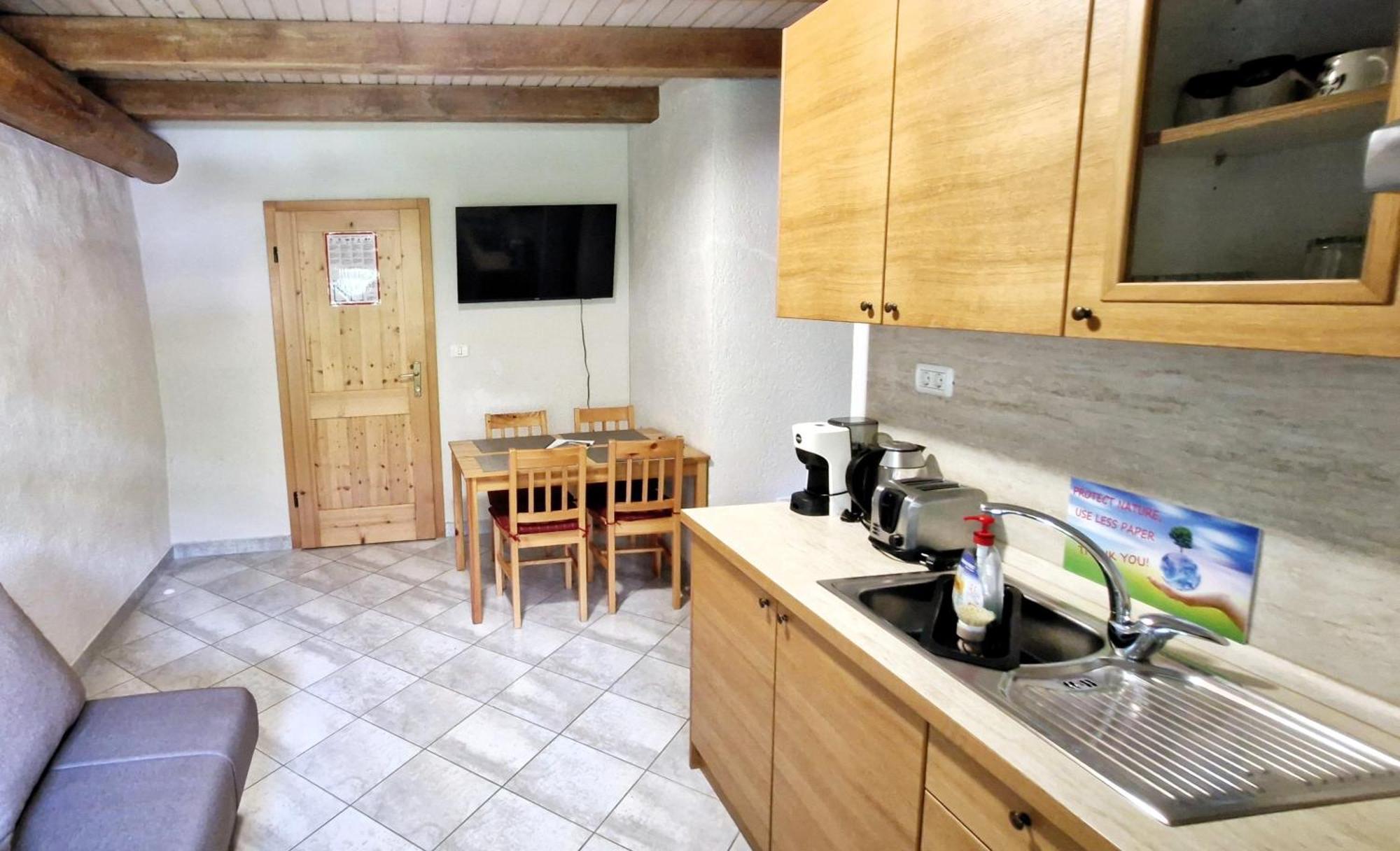Guesthouse Idila Pod Nanosom Senozece Esterno foto
