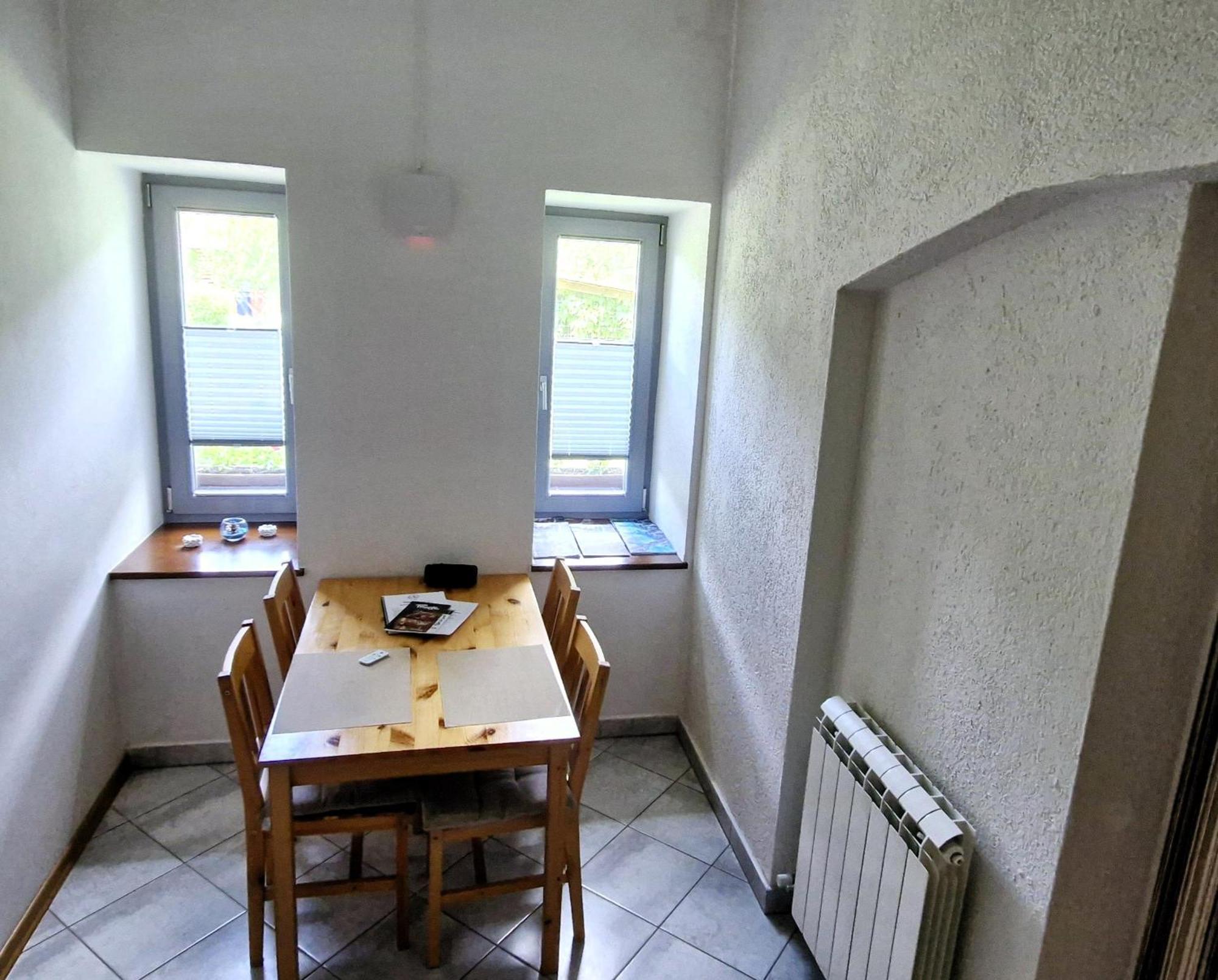Guesthouse Idila Pod Nanosom Senozece Esterno foto