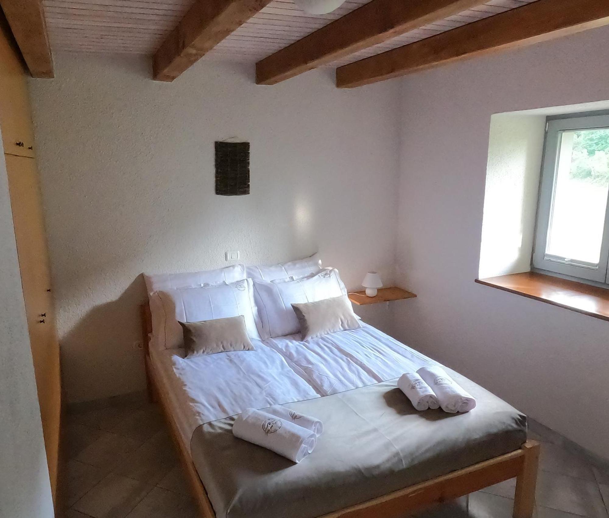 Guesthouse Idila Pod Nanosom Senozece Esterno foto